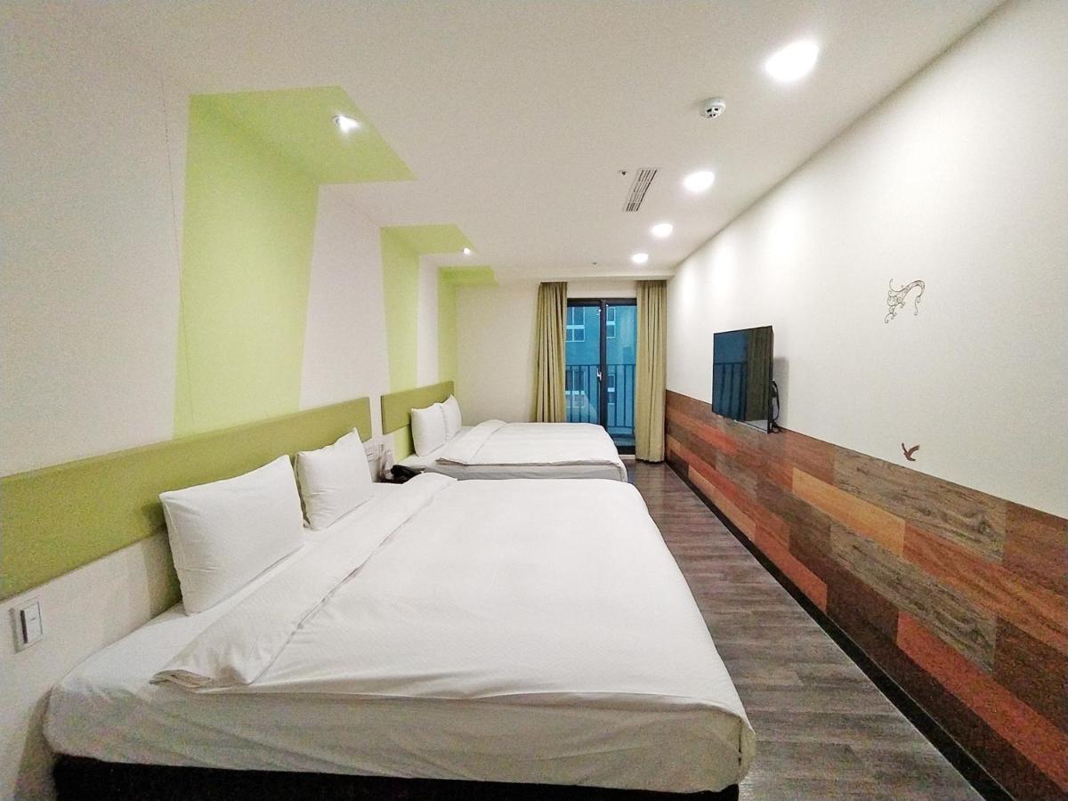 Hotel J Taoyuan Pingzhen Екстериор снимка