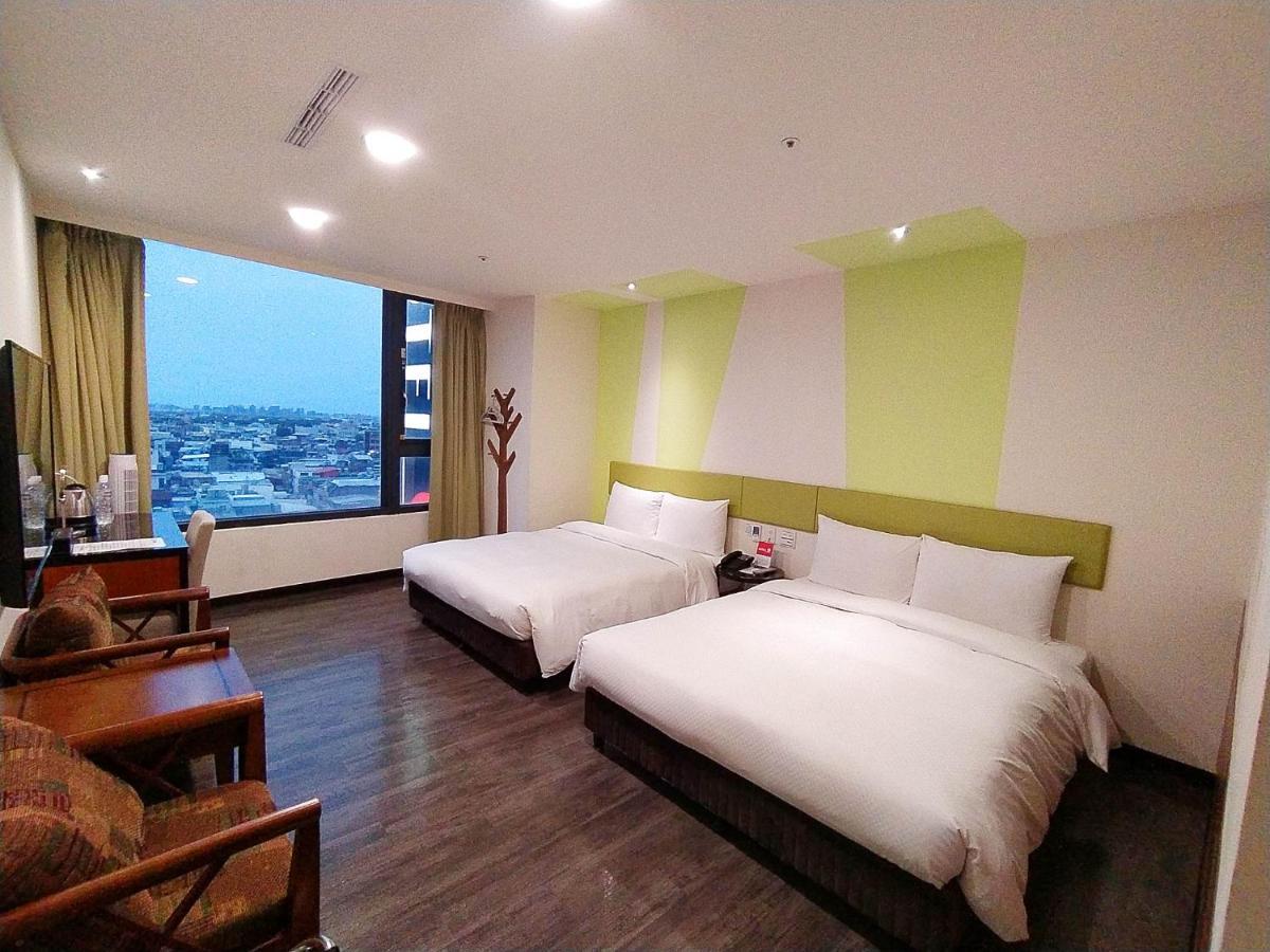 Hotel J Taoyuan Pingzhen Екстериор снимка