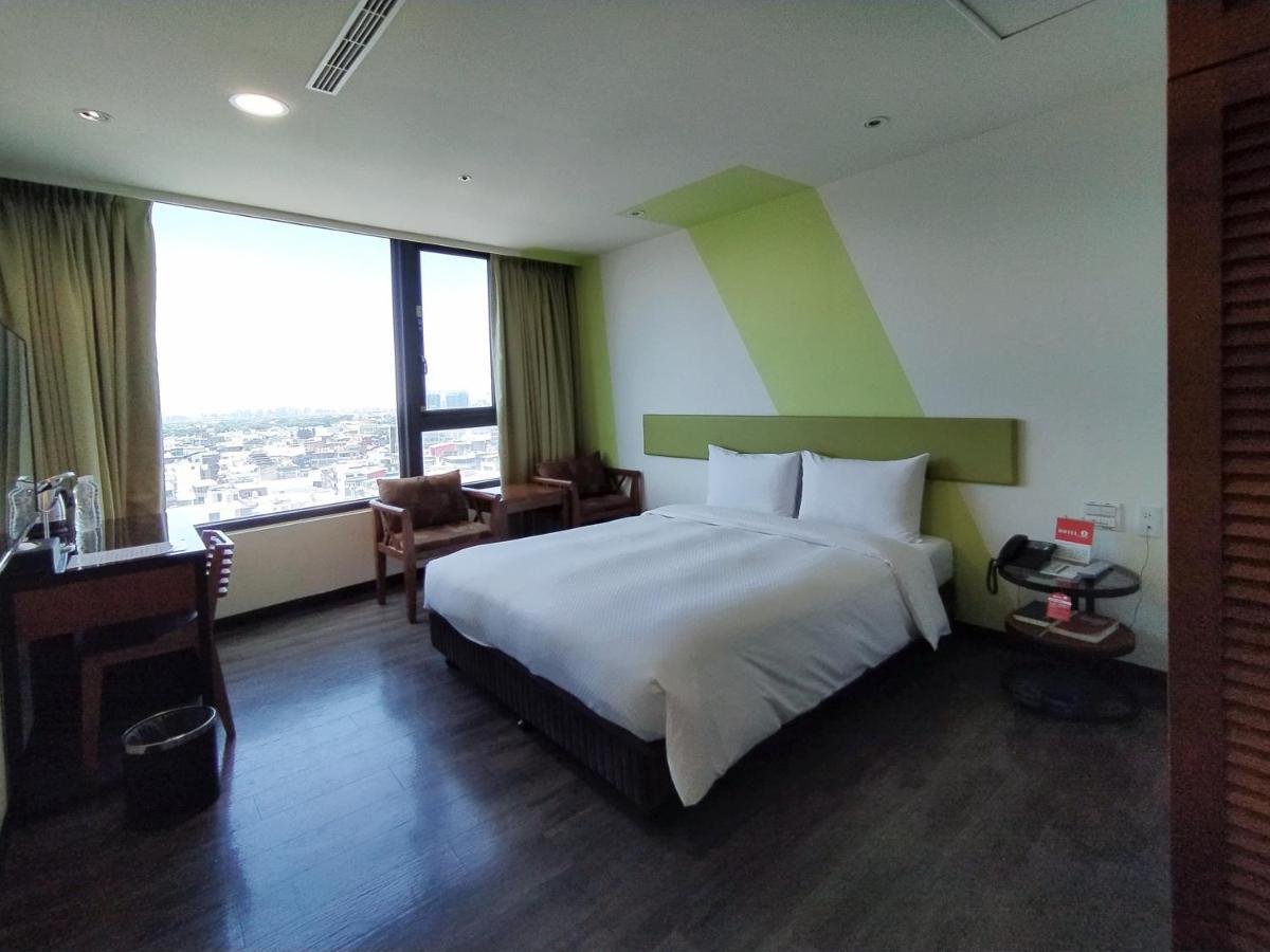 Hotel J Taoyuan Pingzhen Екстериор снимка