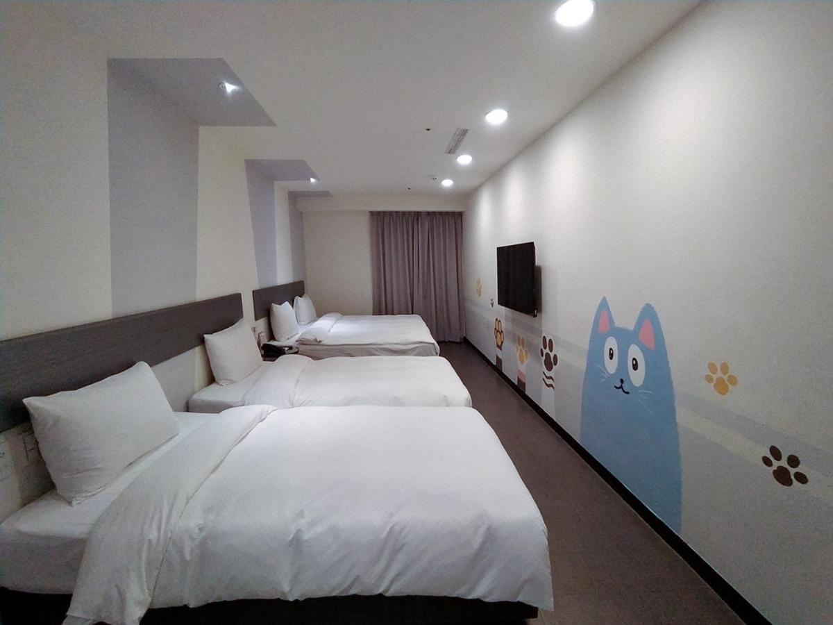 Hotel J Taoyuan Pingzhen Екстериор снимка