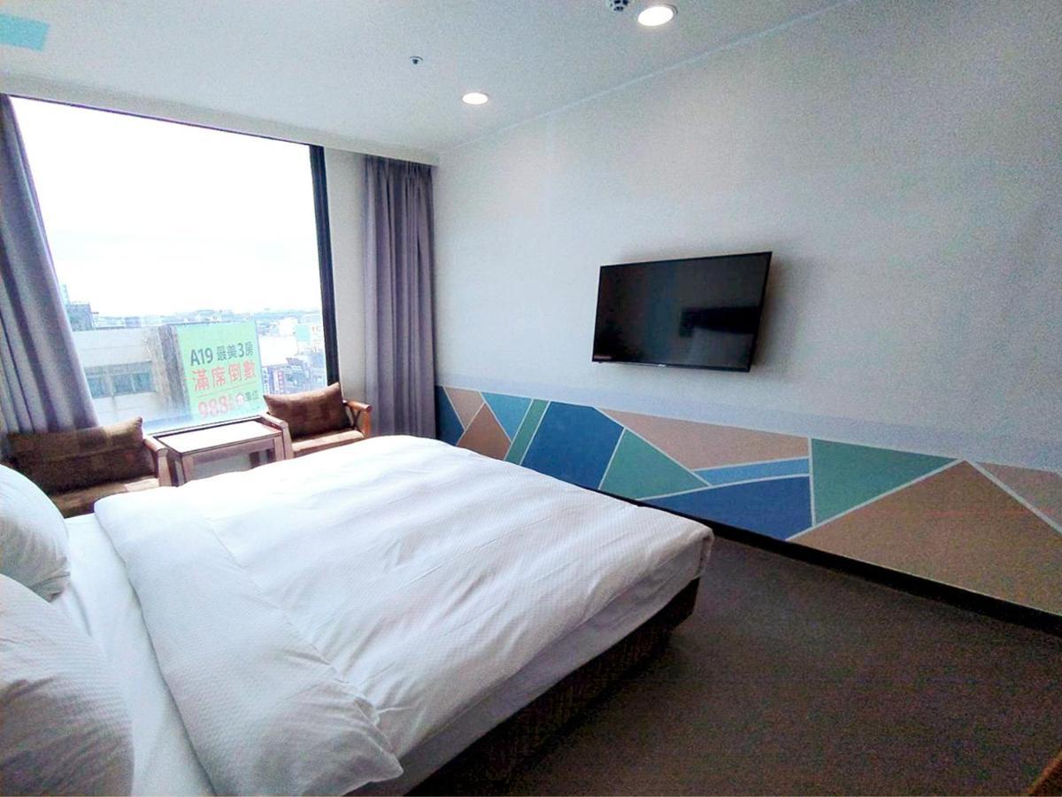 Hotel J Taoyuan Pingzhen Екстериор снимка