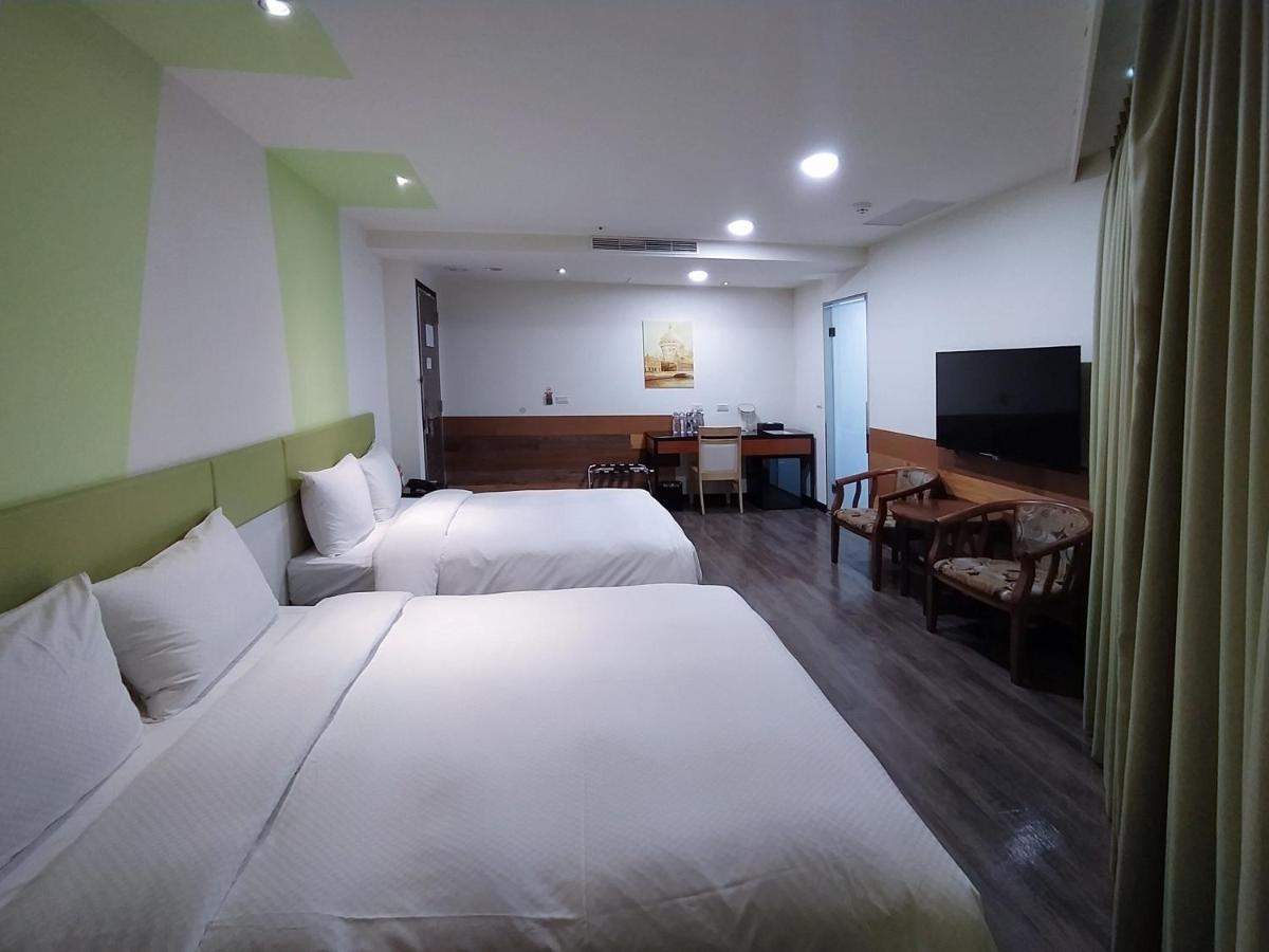 Hotel J Taoyuan Pingzhen Екстериор снимка