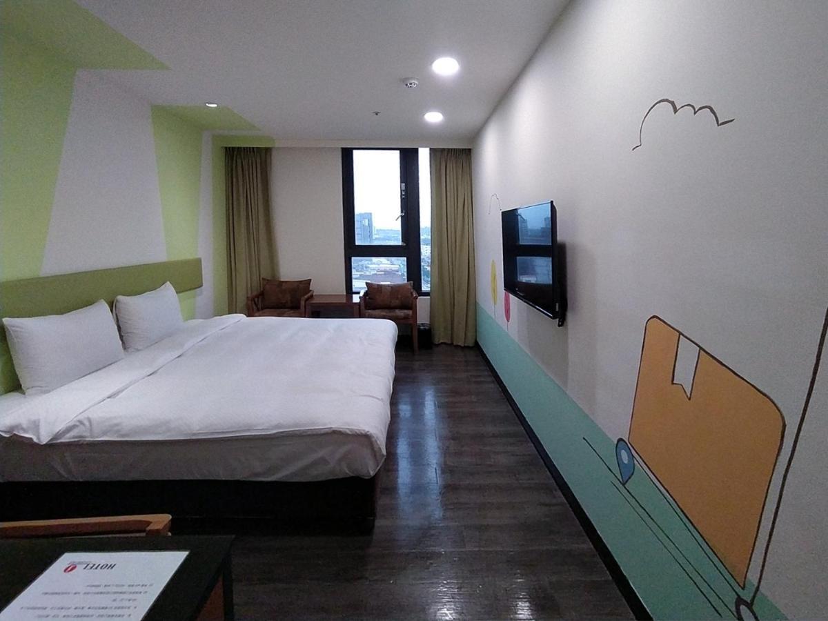 Hotel J Taoyuan Pingzhen Екстериор снимка