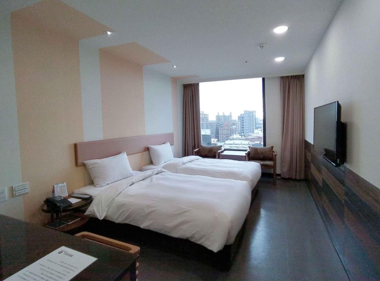 Hotel J Taoyuan Pingzhen Екстериор снимка