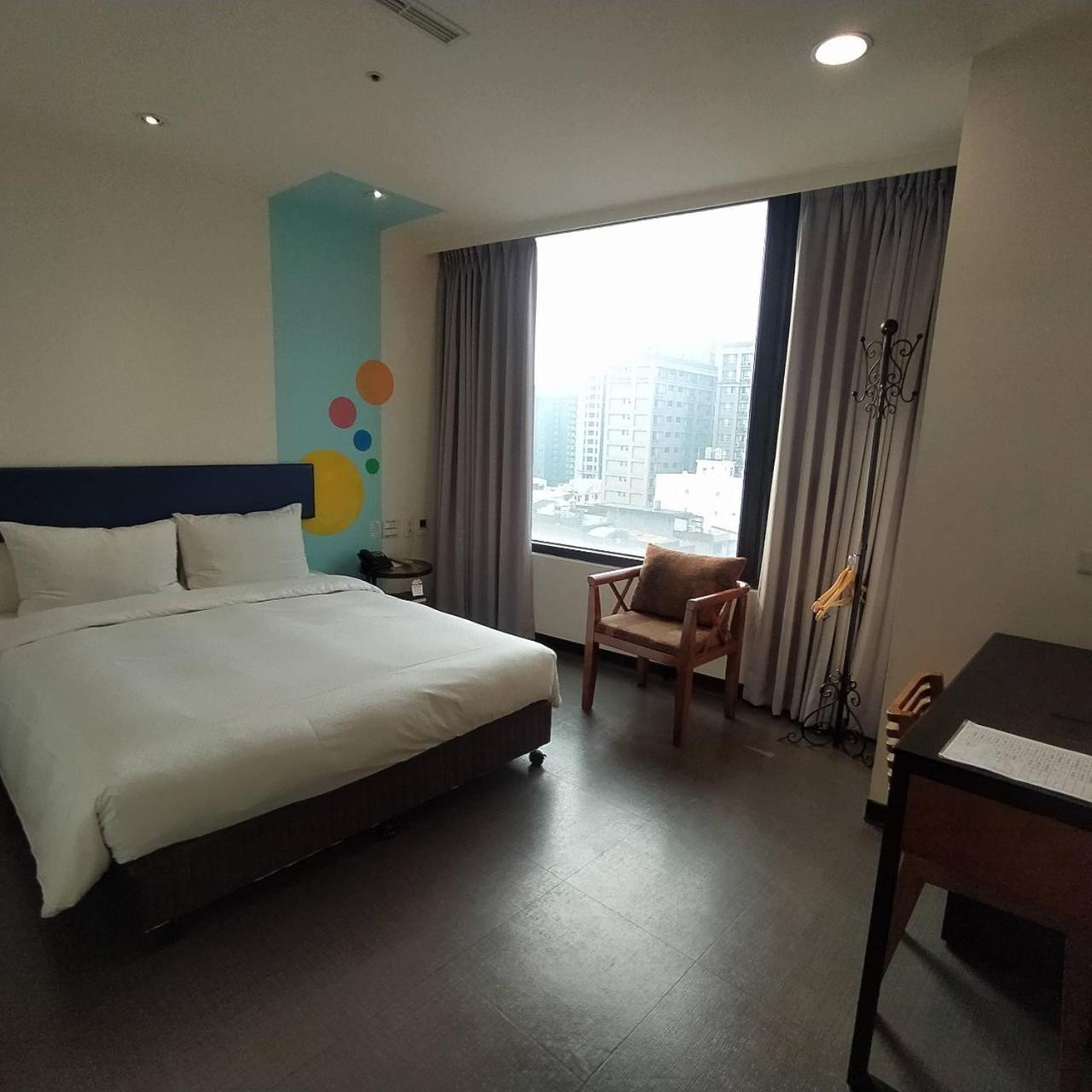 Hotel J Taoyuan Pingzhen Екстериор снимка