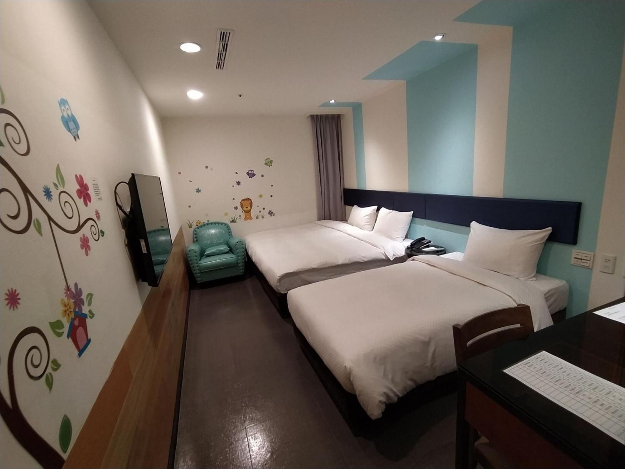 Hotel J Taoyuan Pingzhen Екстериор снимка