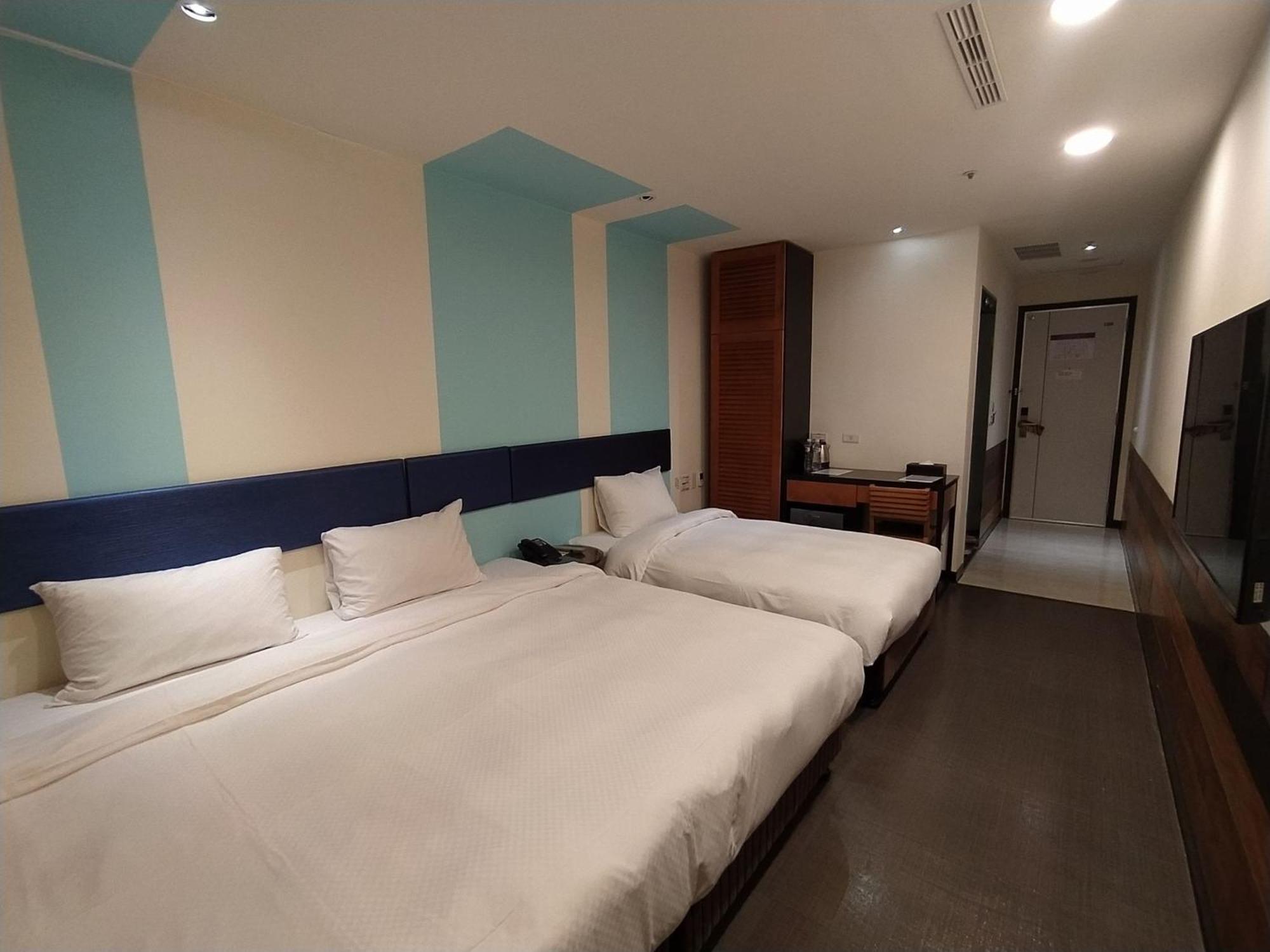 Hotel J Taoyuan Pingzhen Екстериор снимка
